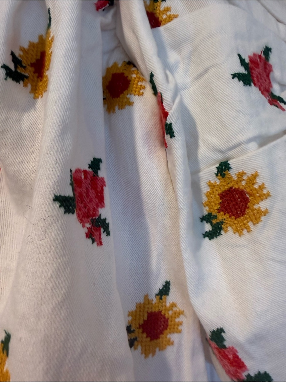 FARM Rio Embroidered Flowers Crop Top & Pants Set - Picture 10 of 12